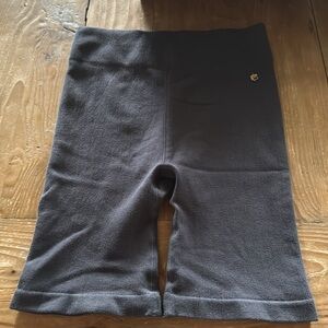 🔥 Fabletics | Cloud Seamless High-waisted Shorts